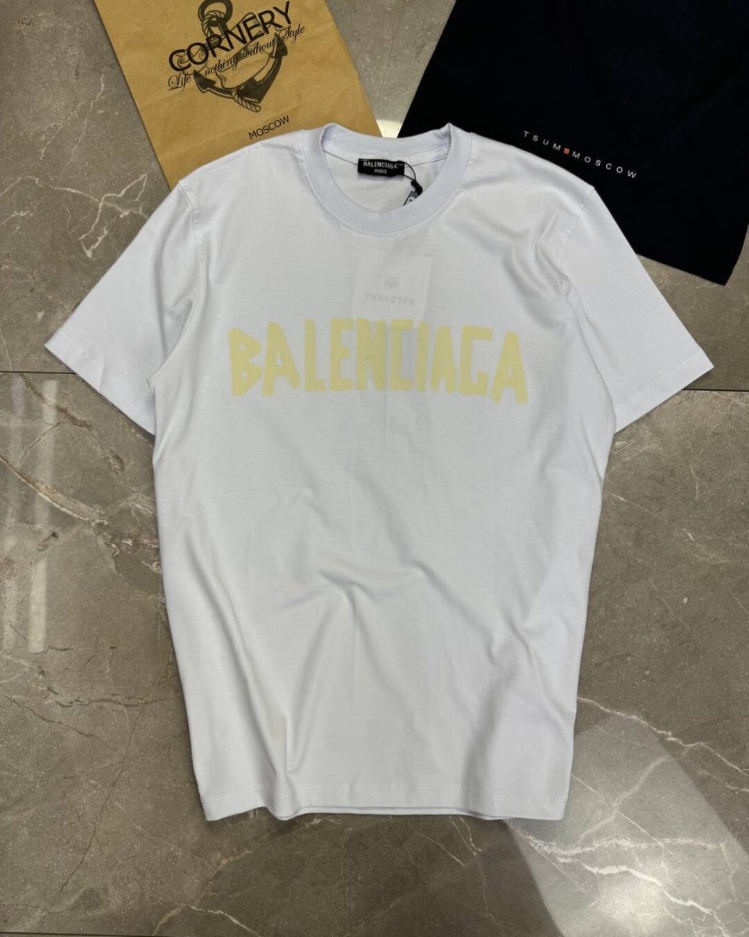 Футболка Balenciaga — изображение 3