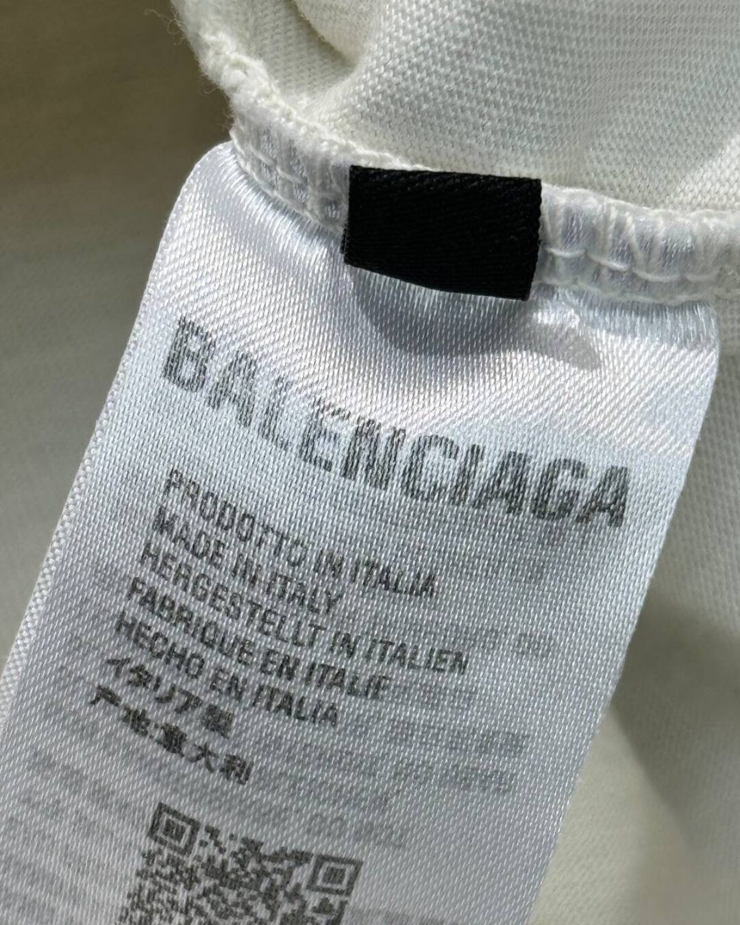 Футболка Balenciaga — изображение 8