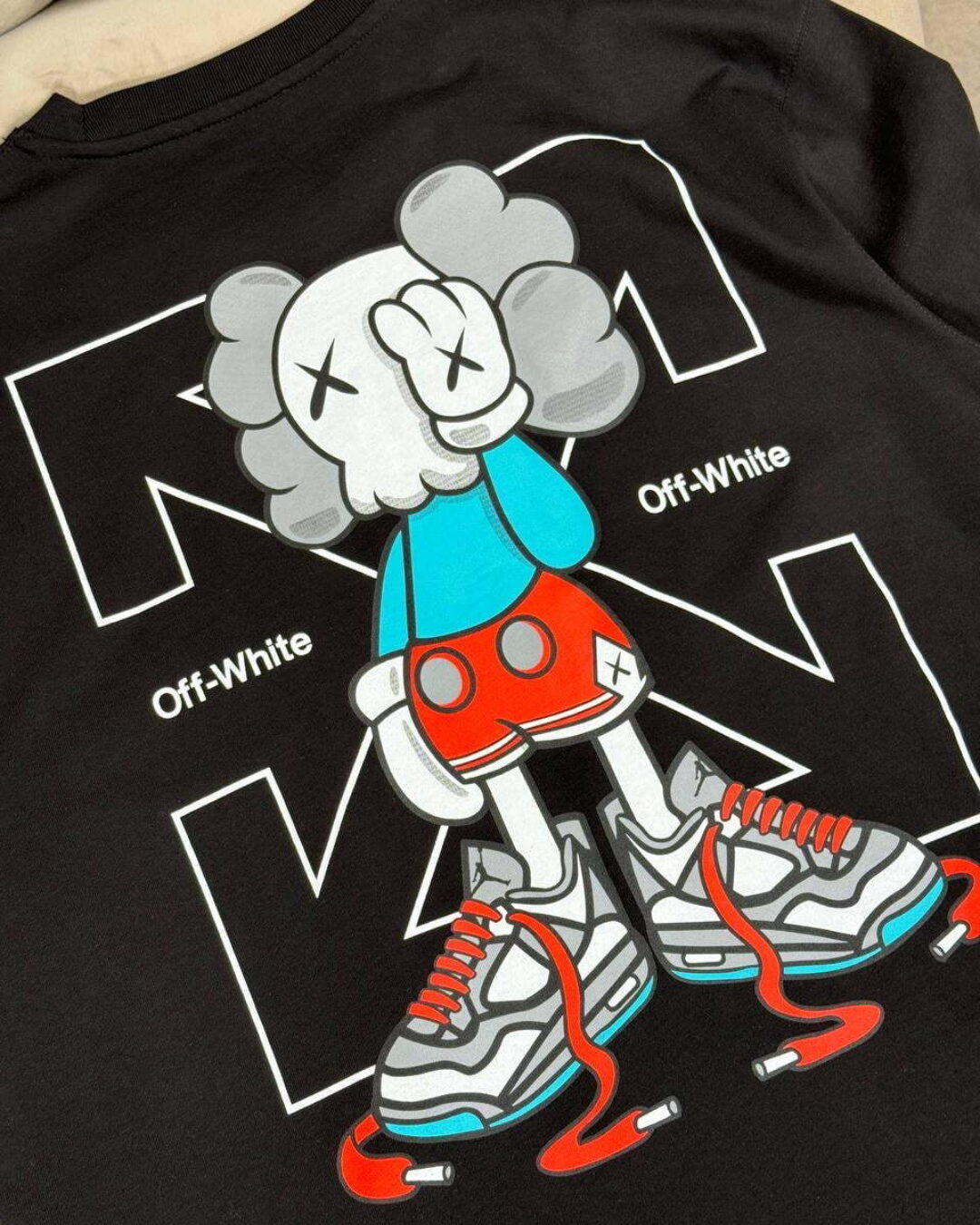Футболка Off White x Kaws — изображение 8