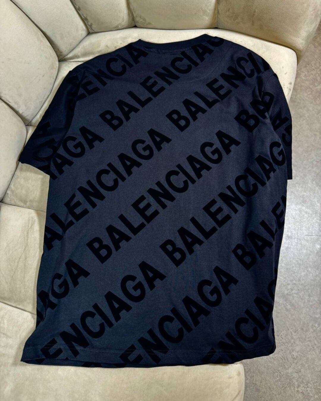 Футболка Balenciaga — изображение 2