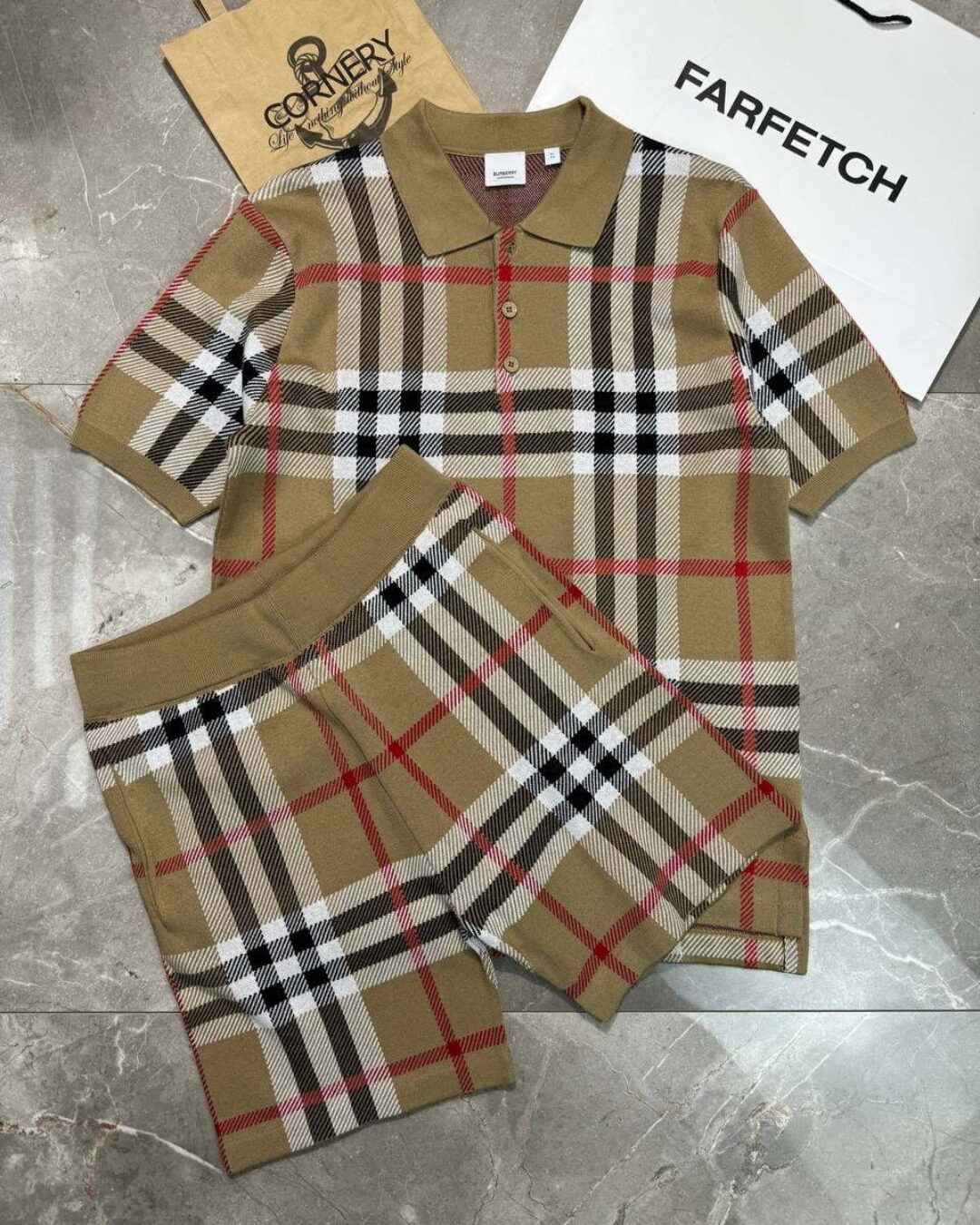 Костюм Burberry — изображение 6