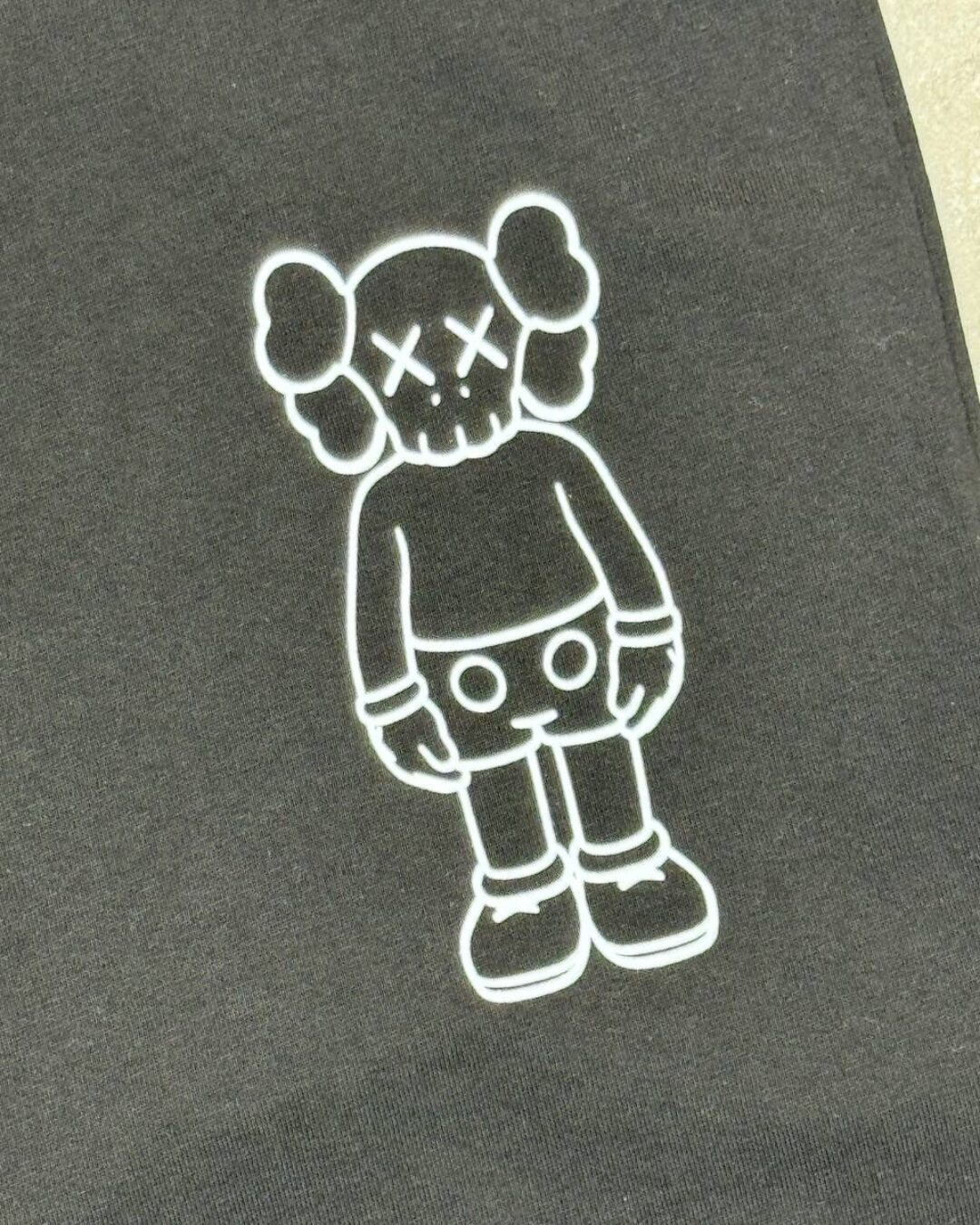 Футболка Off White x Kaws — изображение 4