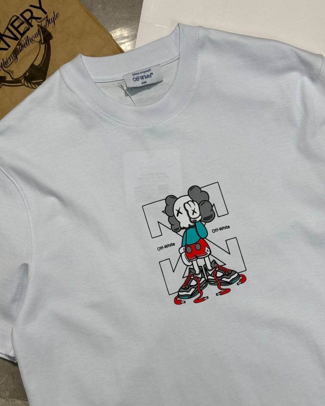 Футболка Off White x Kaws — изображение 3