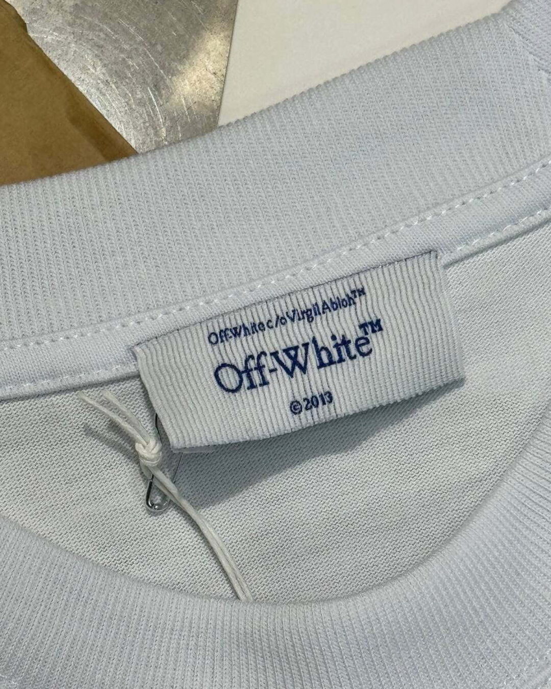 Футболка Off White x Kaws — изображение 4