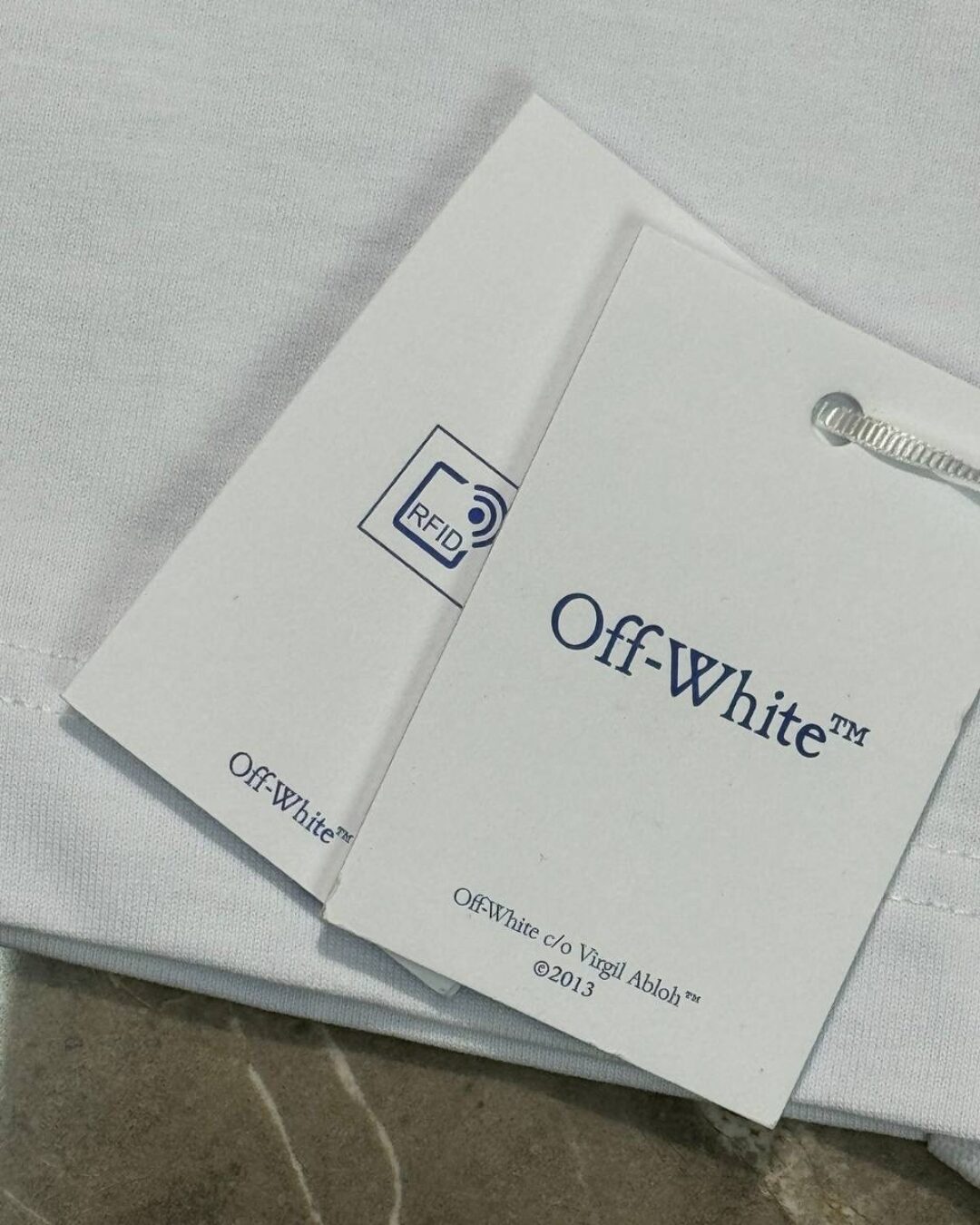 Футболка Off White x Kaws — изображение 5