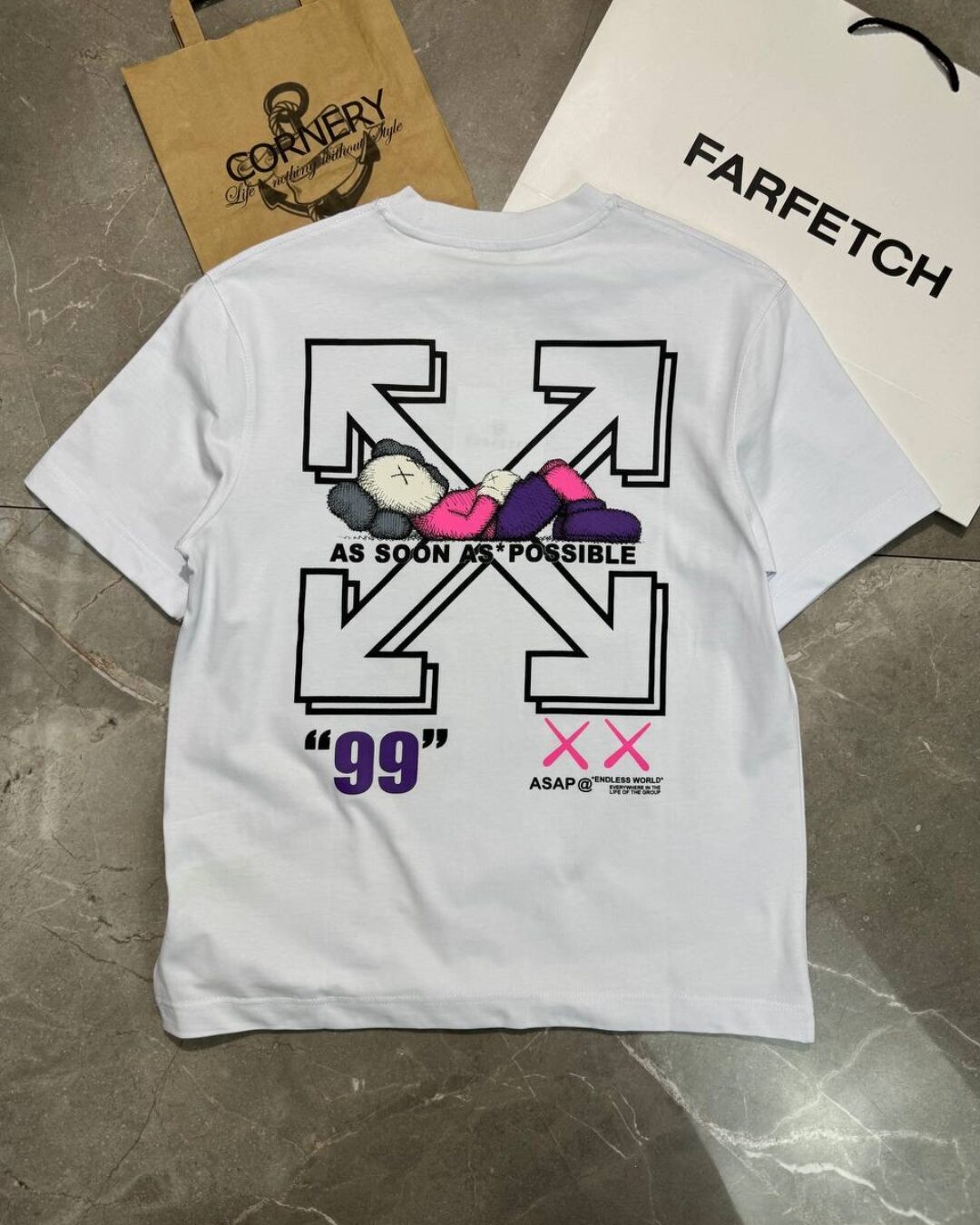 Футболка Off White x Kaws — изображение 2
