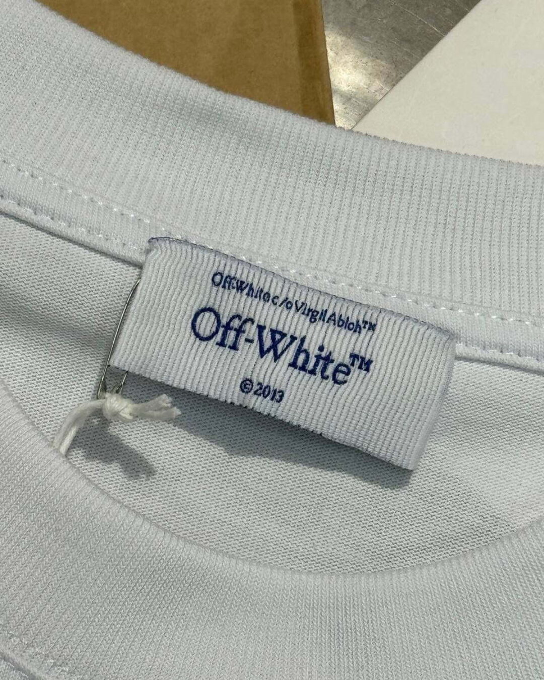 Футболка Off White x Kaws — изображение 4