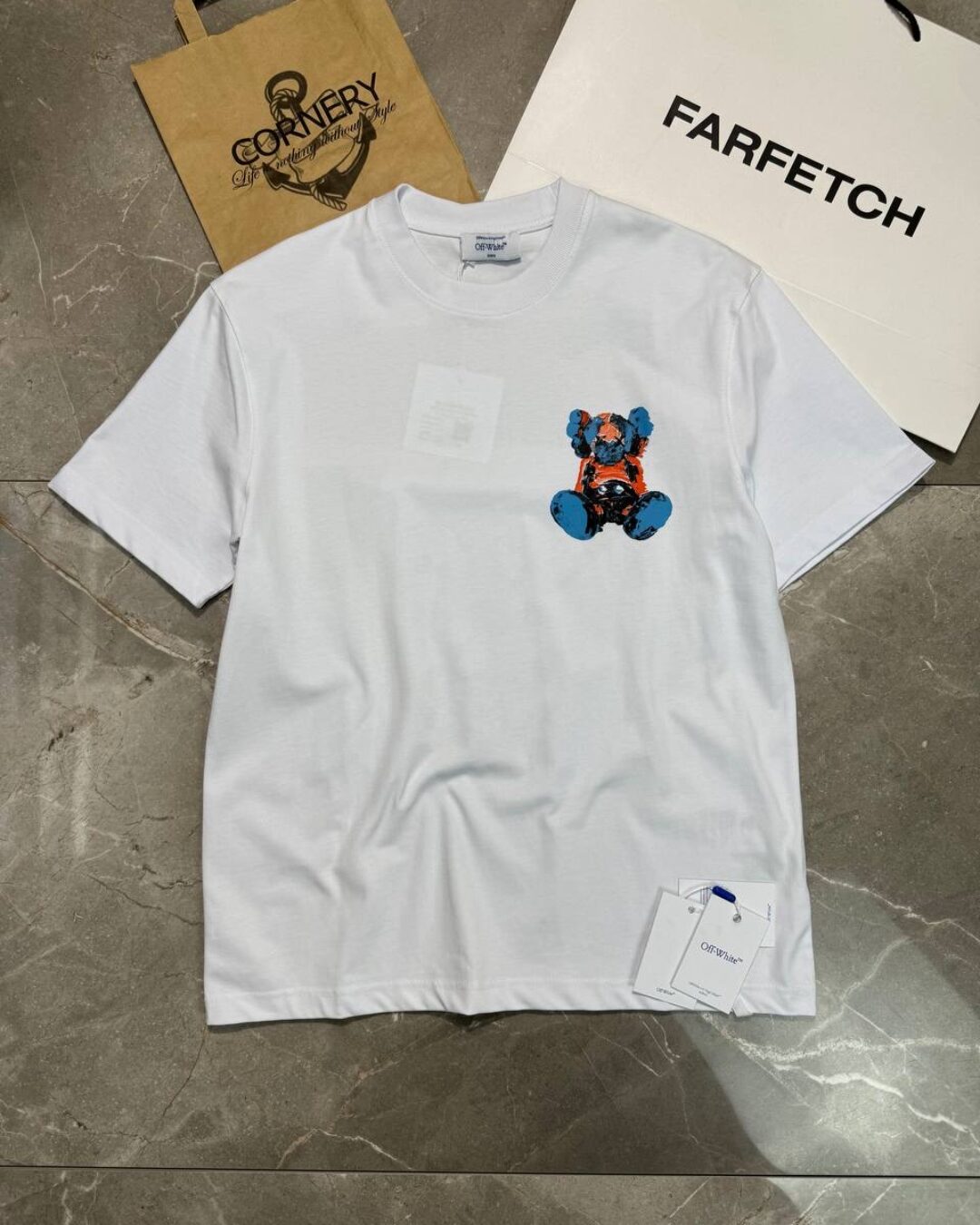 Футболка Off White x Kaws