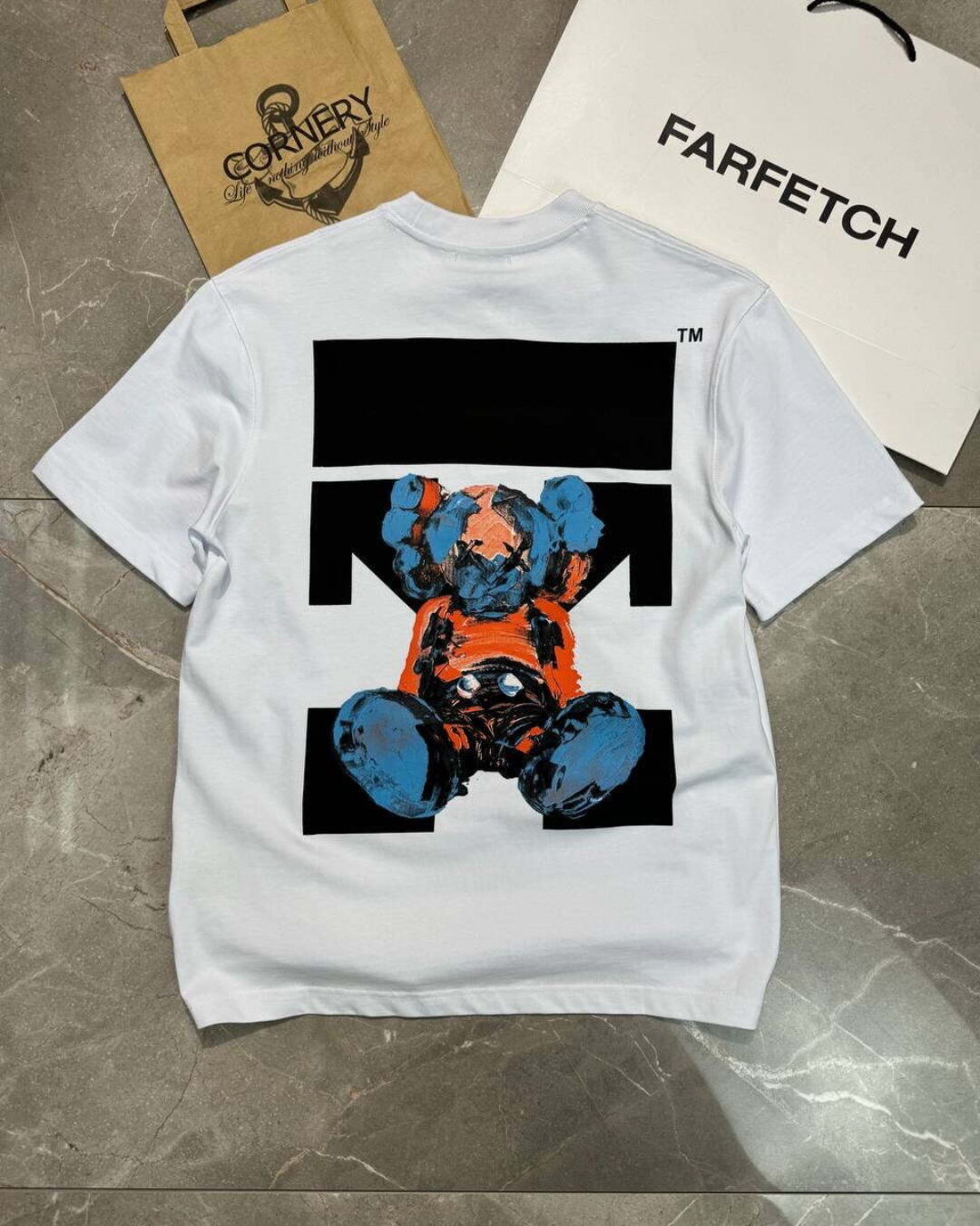 Футболка Off White x Kaws — изображение 2
