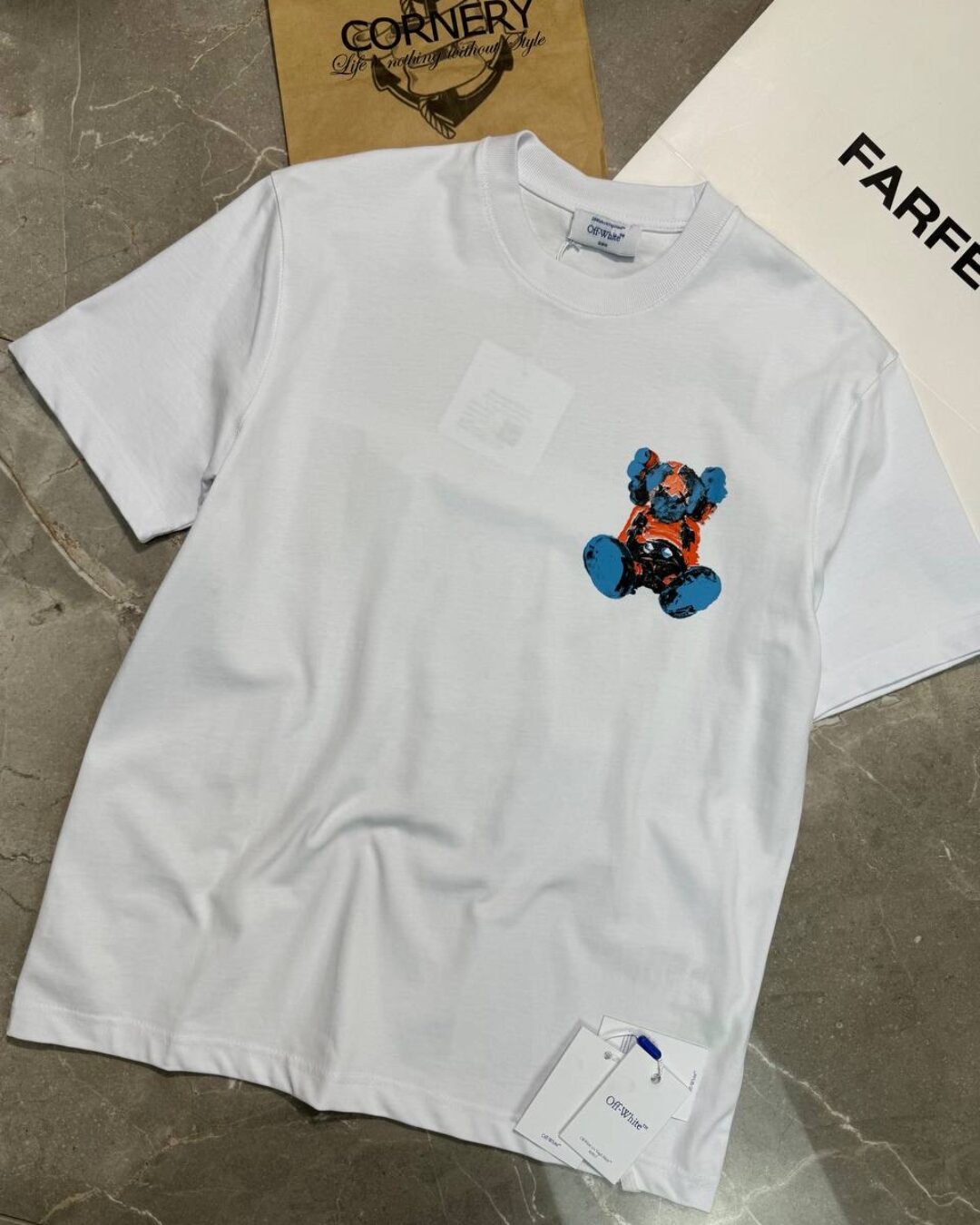 Футболка Off White x Kaws — изображение 3