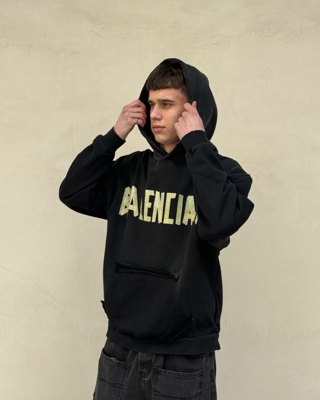 Худи Balenciaga — изображение 3