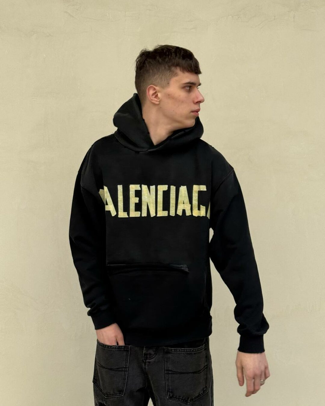 Худи Balenciaga — изображение 4