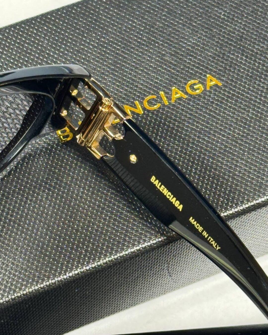 Очки Balenciaga — изображение 7