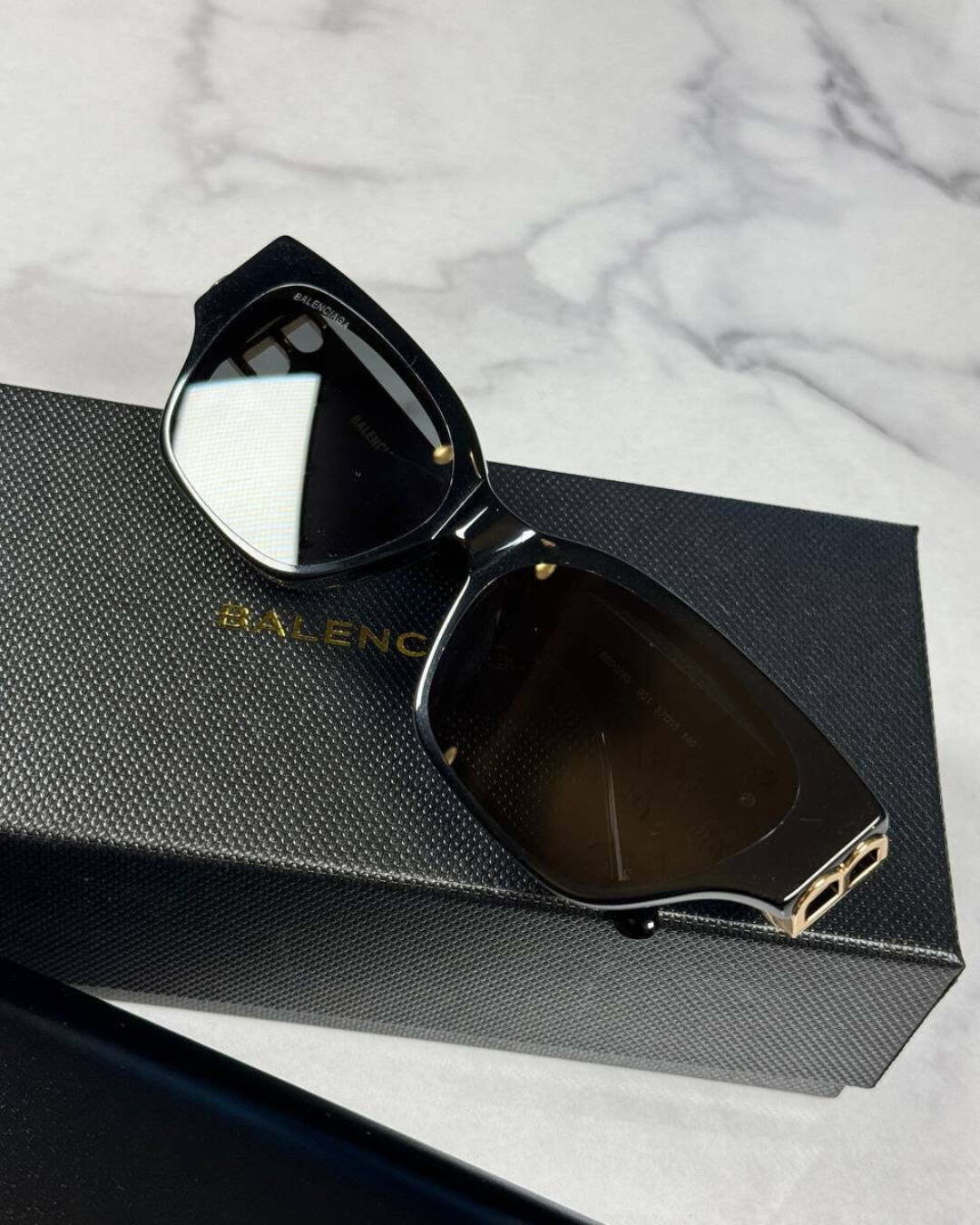 Очки Balenciaga — изображение 9