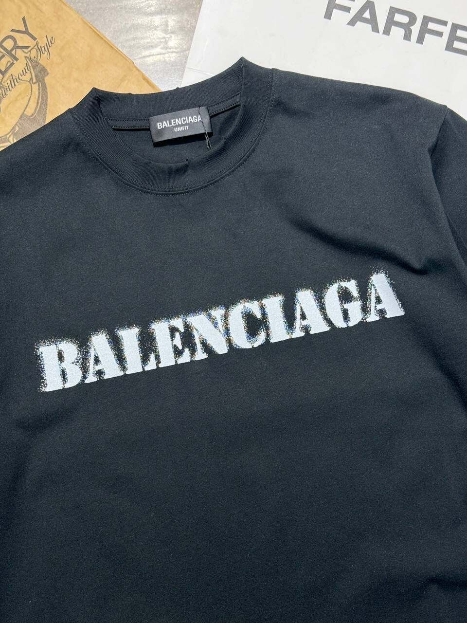Футболка Balenciaga — фото 3