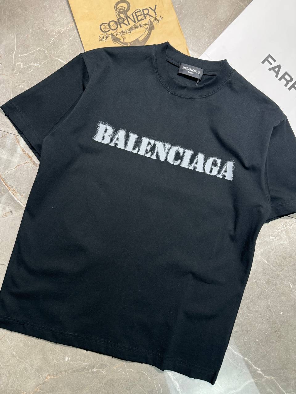 Футболка Balenciaga — фото 5