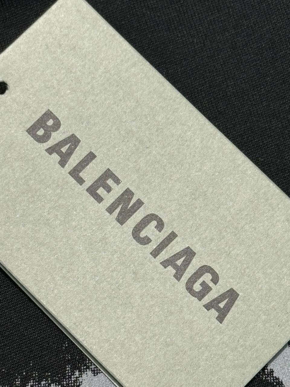 Футболка Balenciaga — фото 7