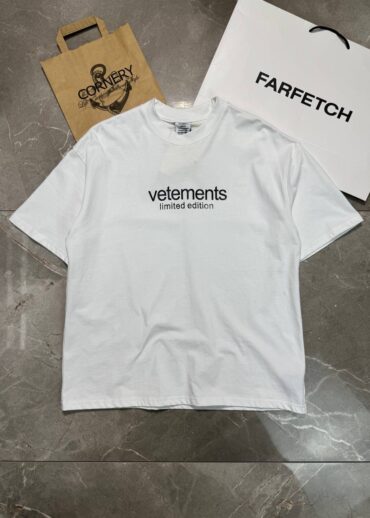 Футболка Vetements