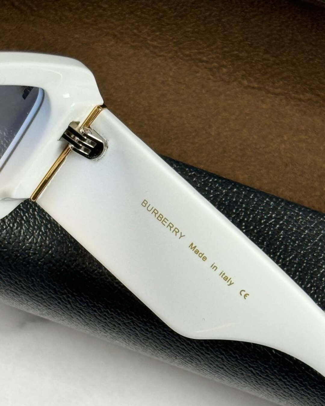 Очки Burberry — изображение 7