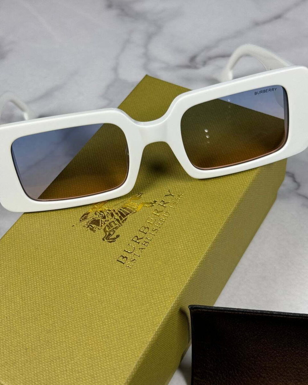 Очки Burberry — изображение 8