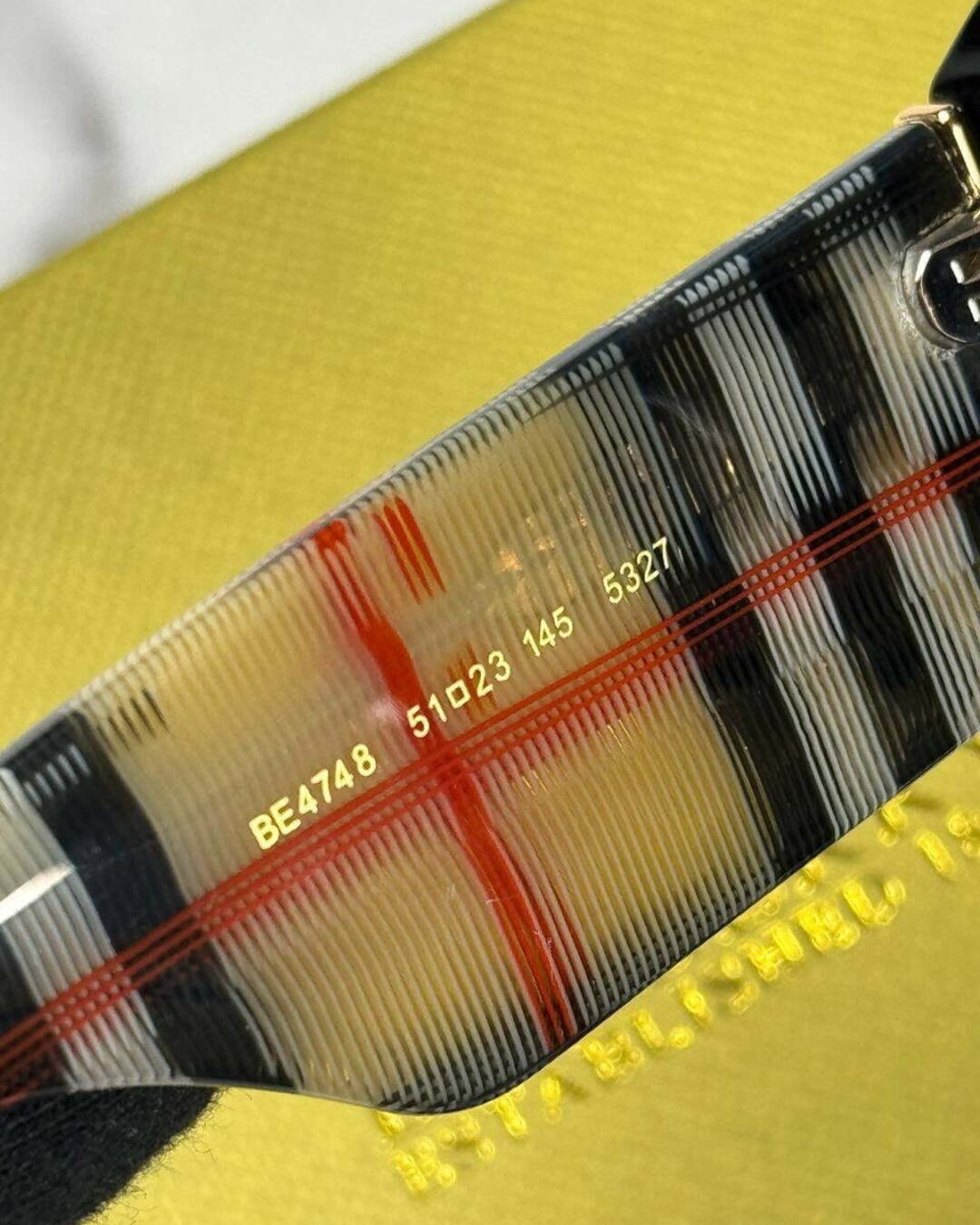 Очки Burberry — изображение 3