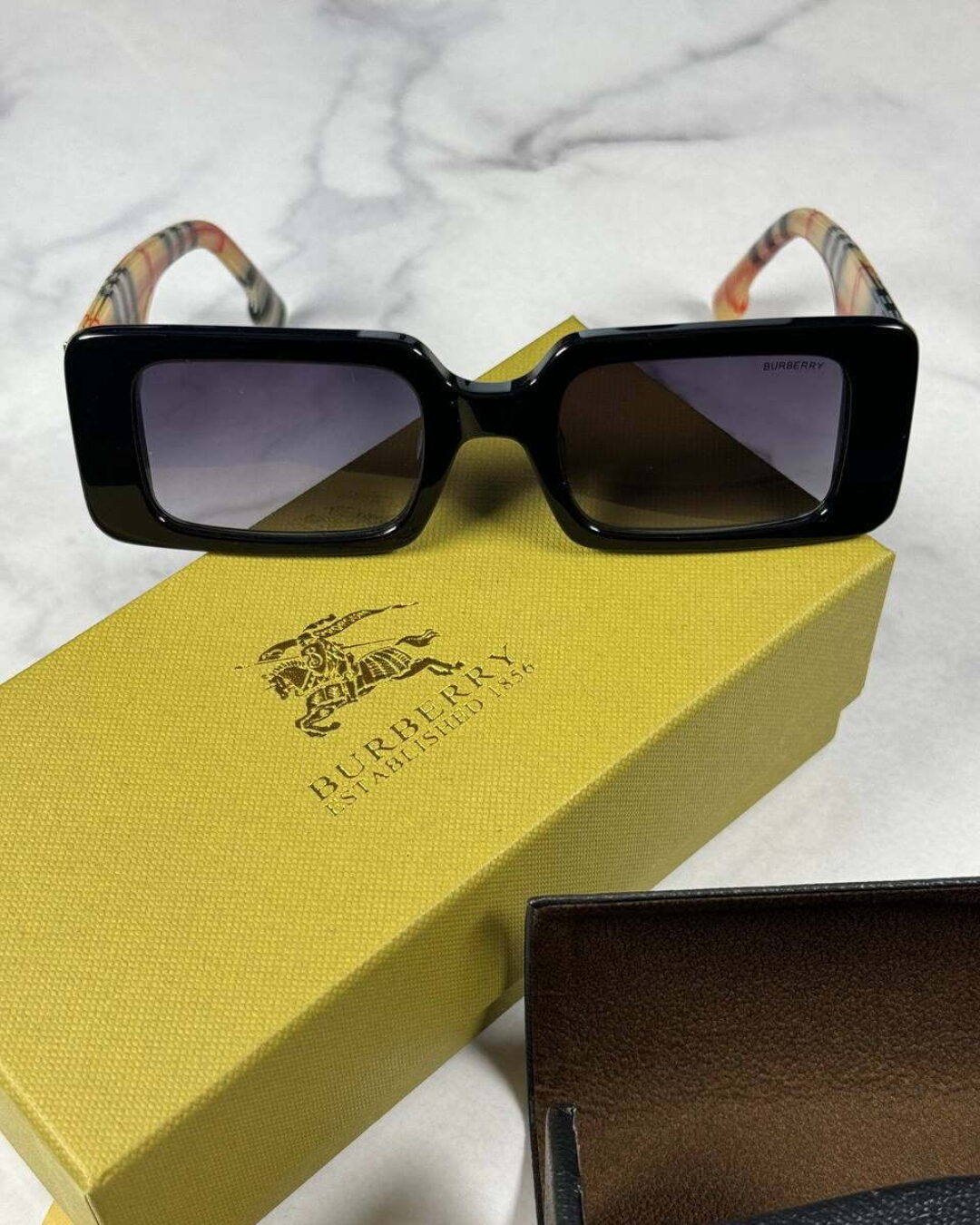 Очки Burberry — изображение 5