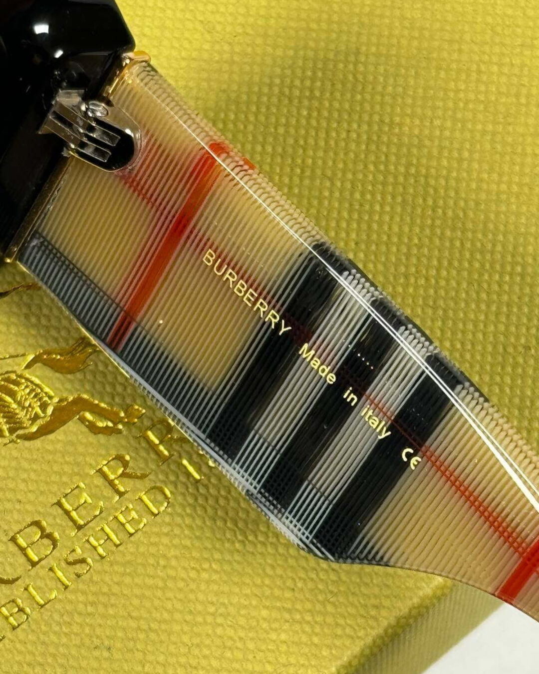 Очки Burberry — изображение 6