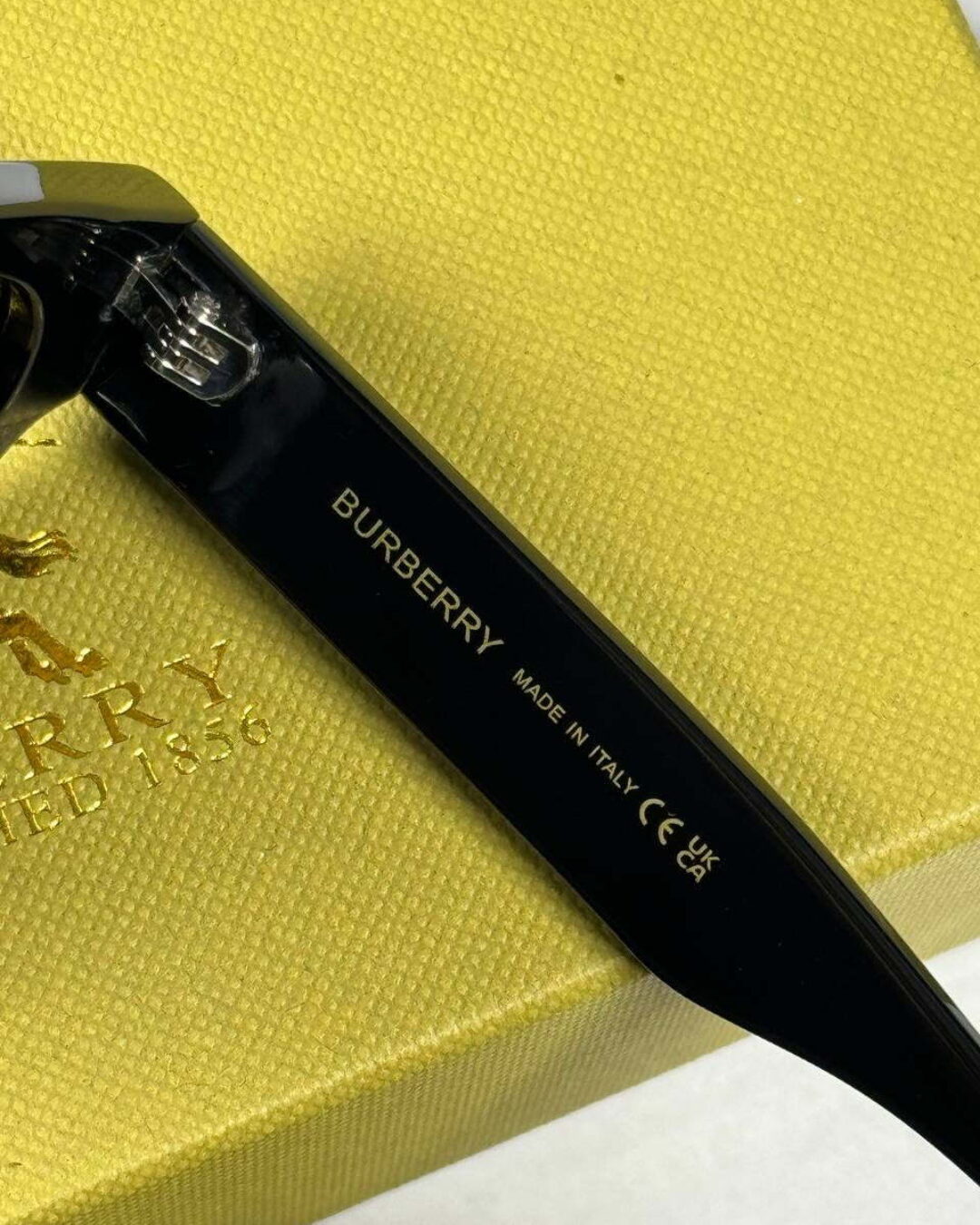 Очки Burberry — изображение 6