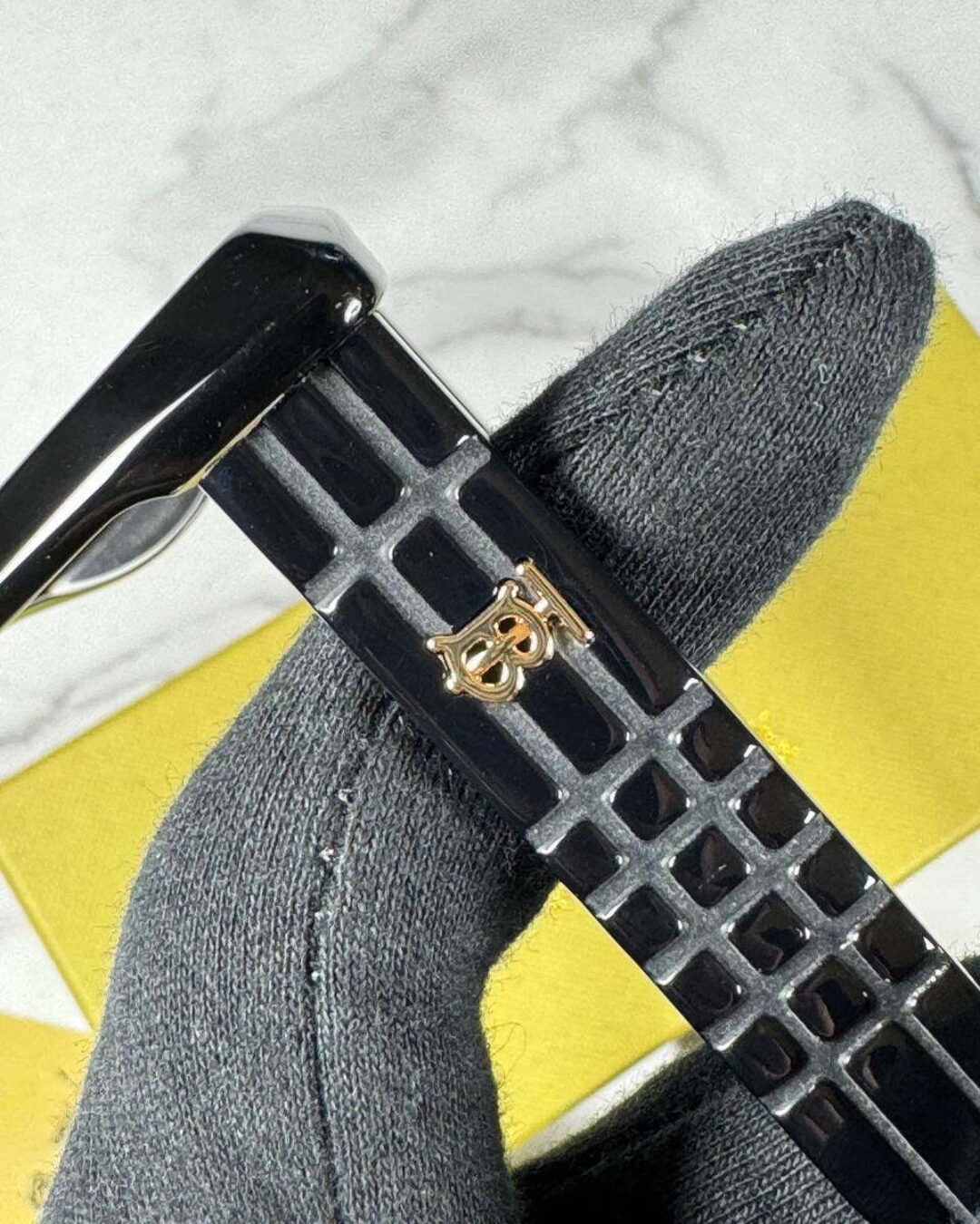 Очки Burberry — изображение 8