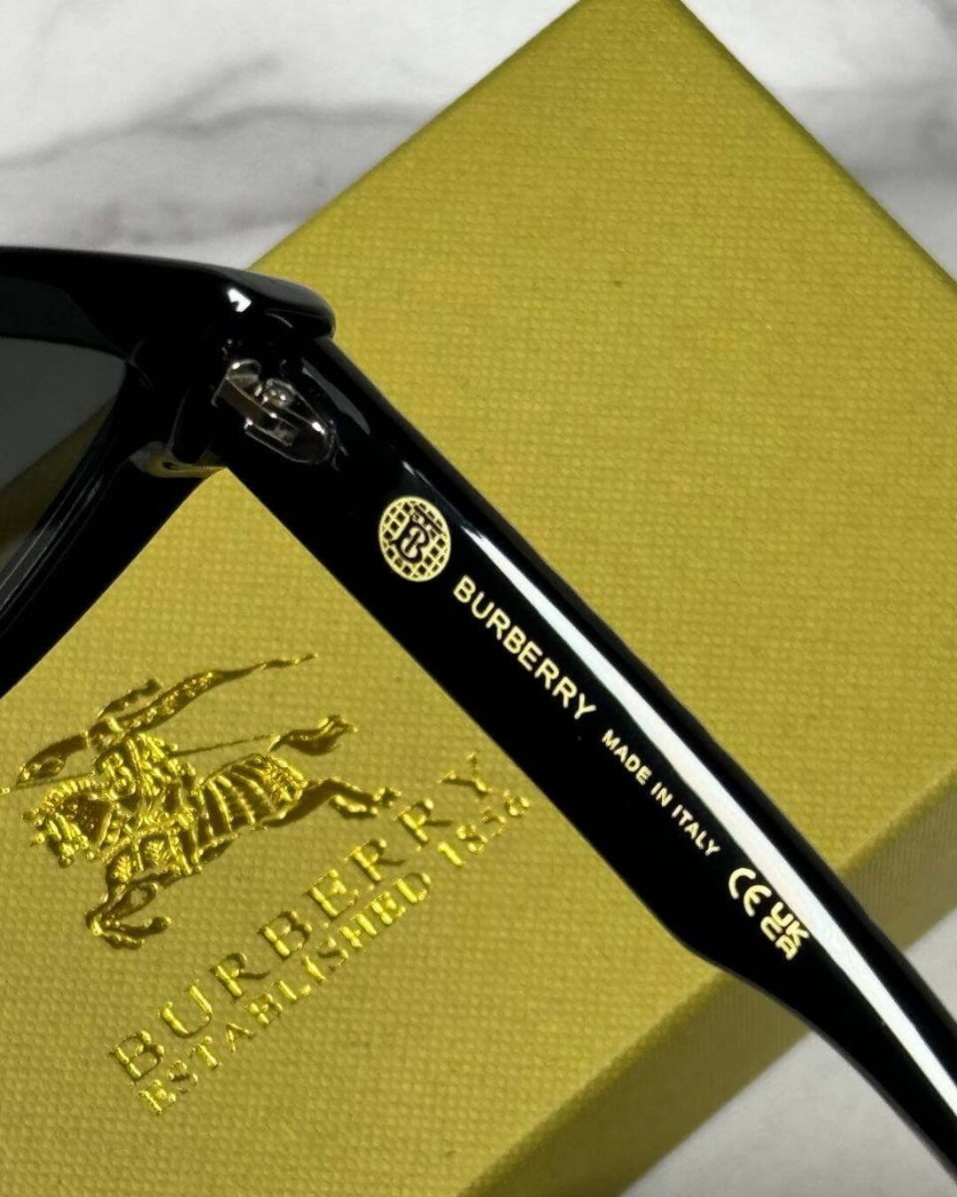 Очки Burberry — изображение 7