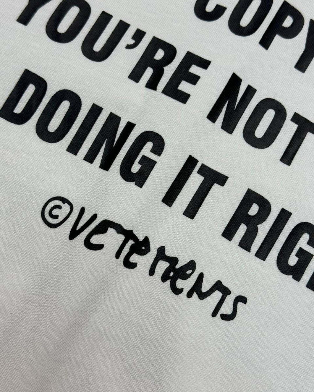 Футболка Vetements Stop Copying Me — изображение 4