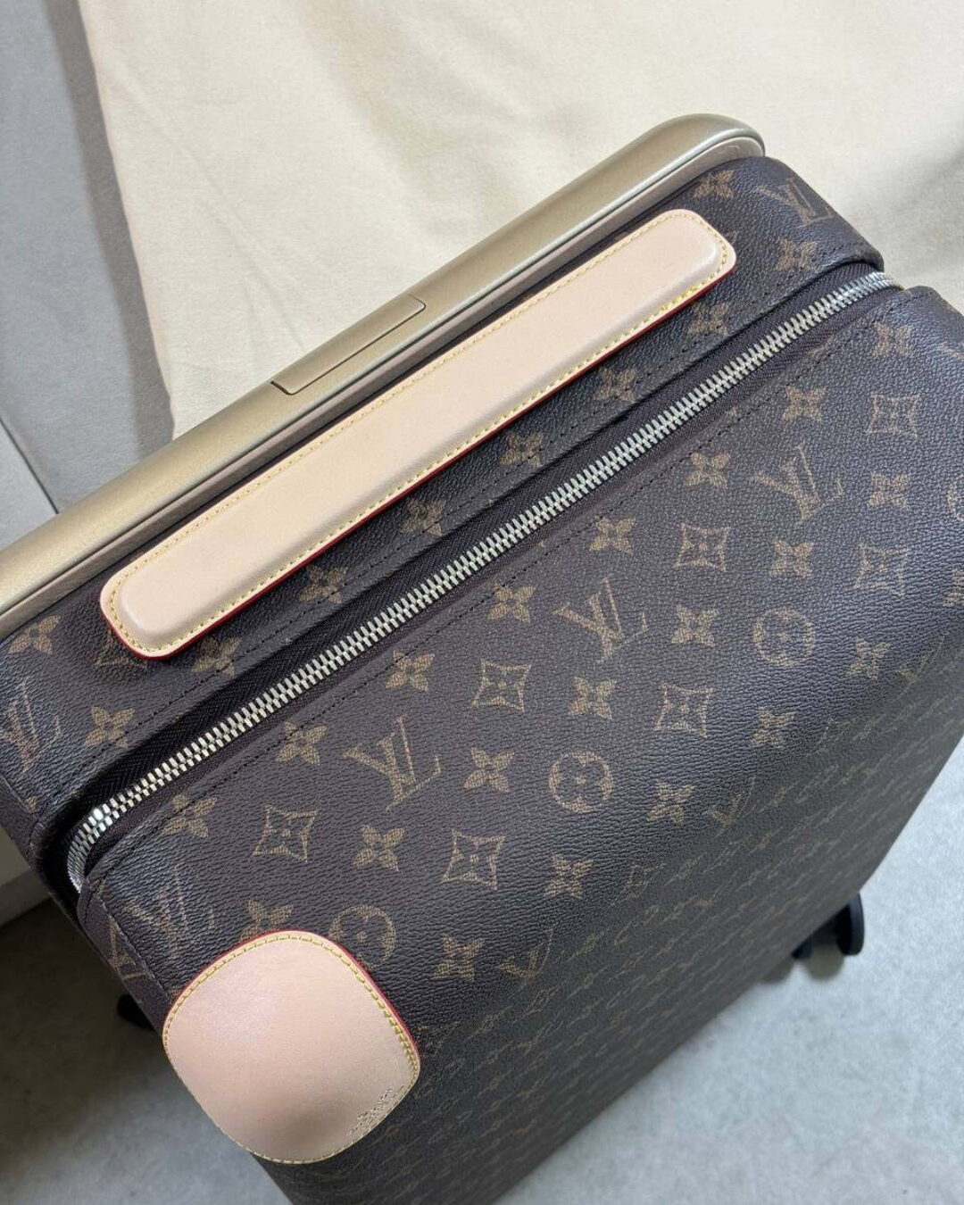 Чемодан Louis Vuitton — изображение 2