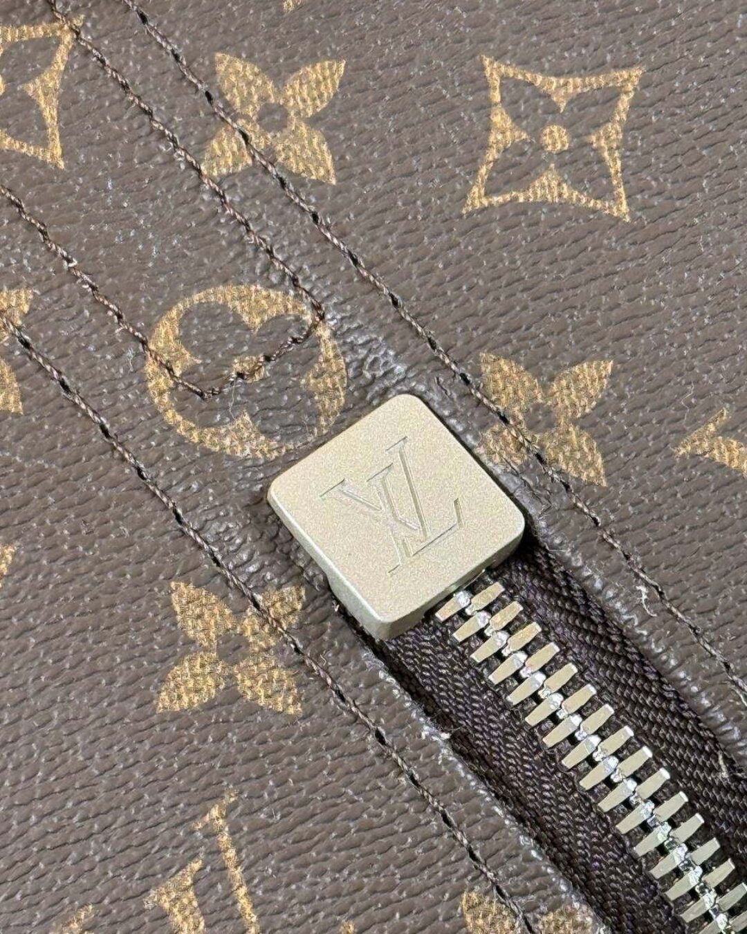Чемодан Louis Vuitton — изображение 5