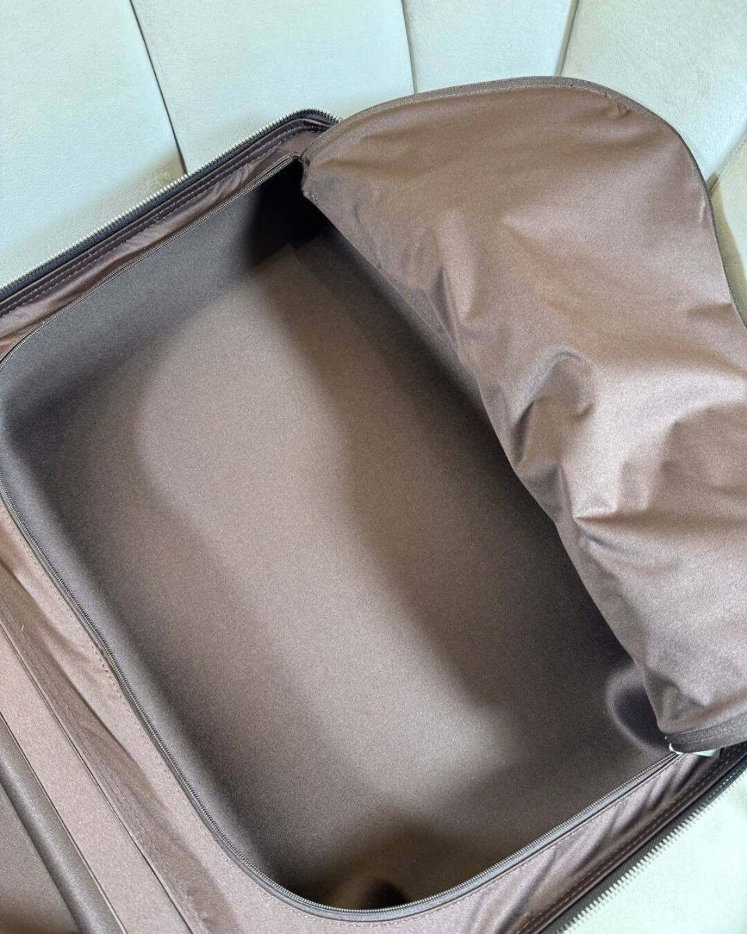 Чемодан Louis Vuitton — изображение 7