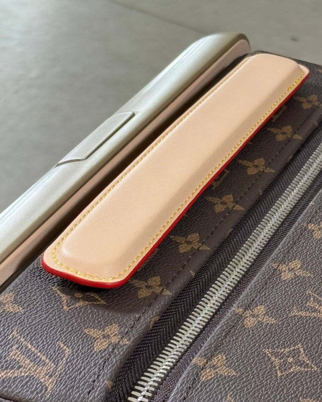 Чемодан Louis Vuitton — изображение 9