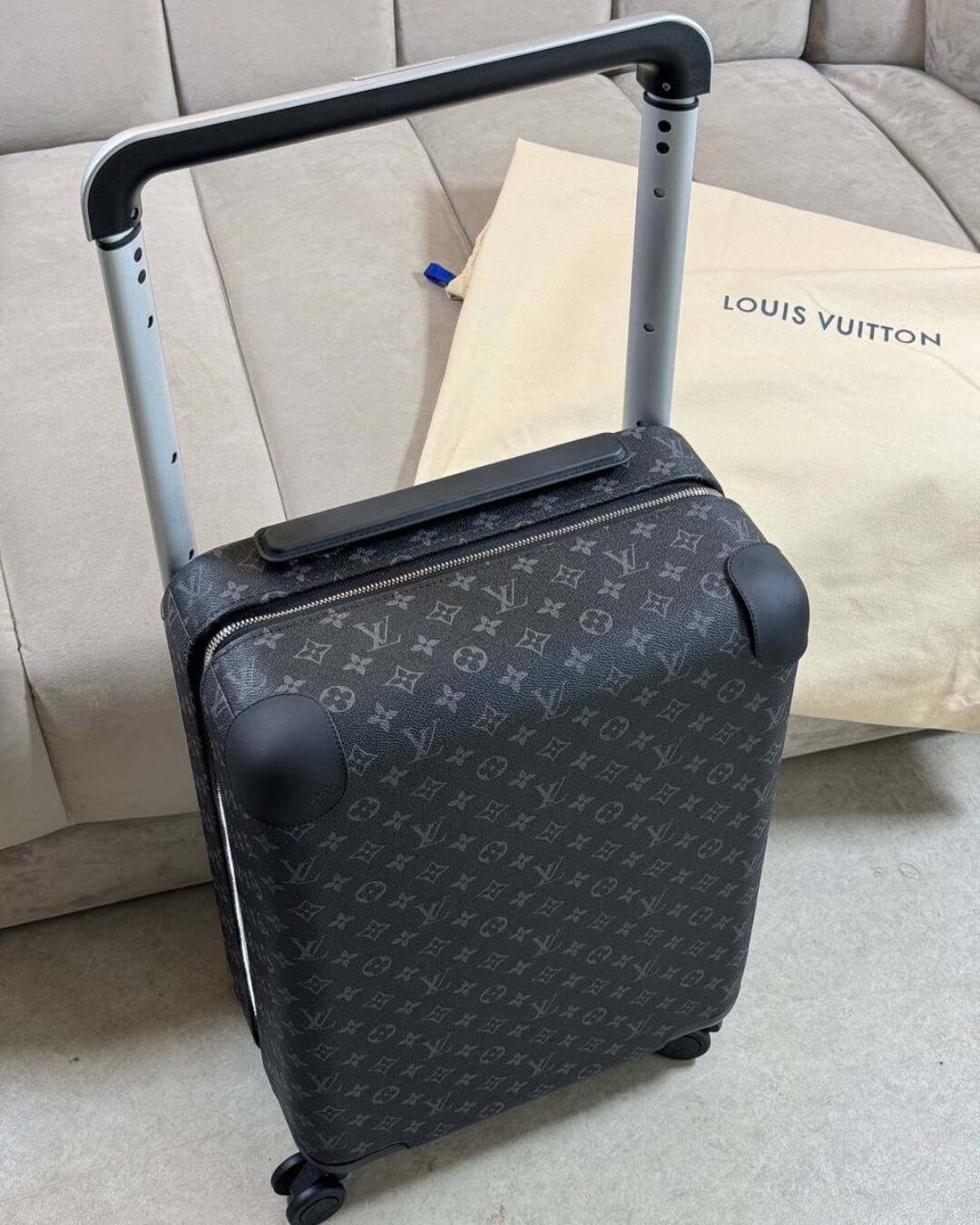 Чемодан Louis Vuitton — изображение 2
