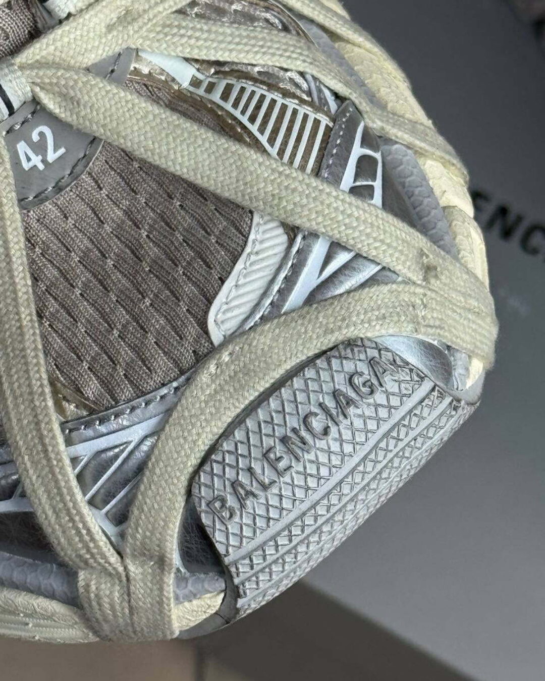 Кроссовки Balenciaga 3XL Extreme Lace Sneaker Light Beige — изображение 5