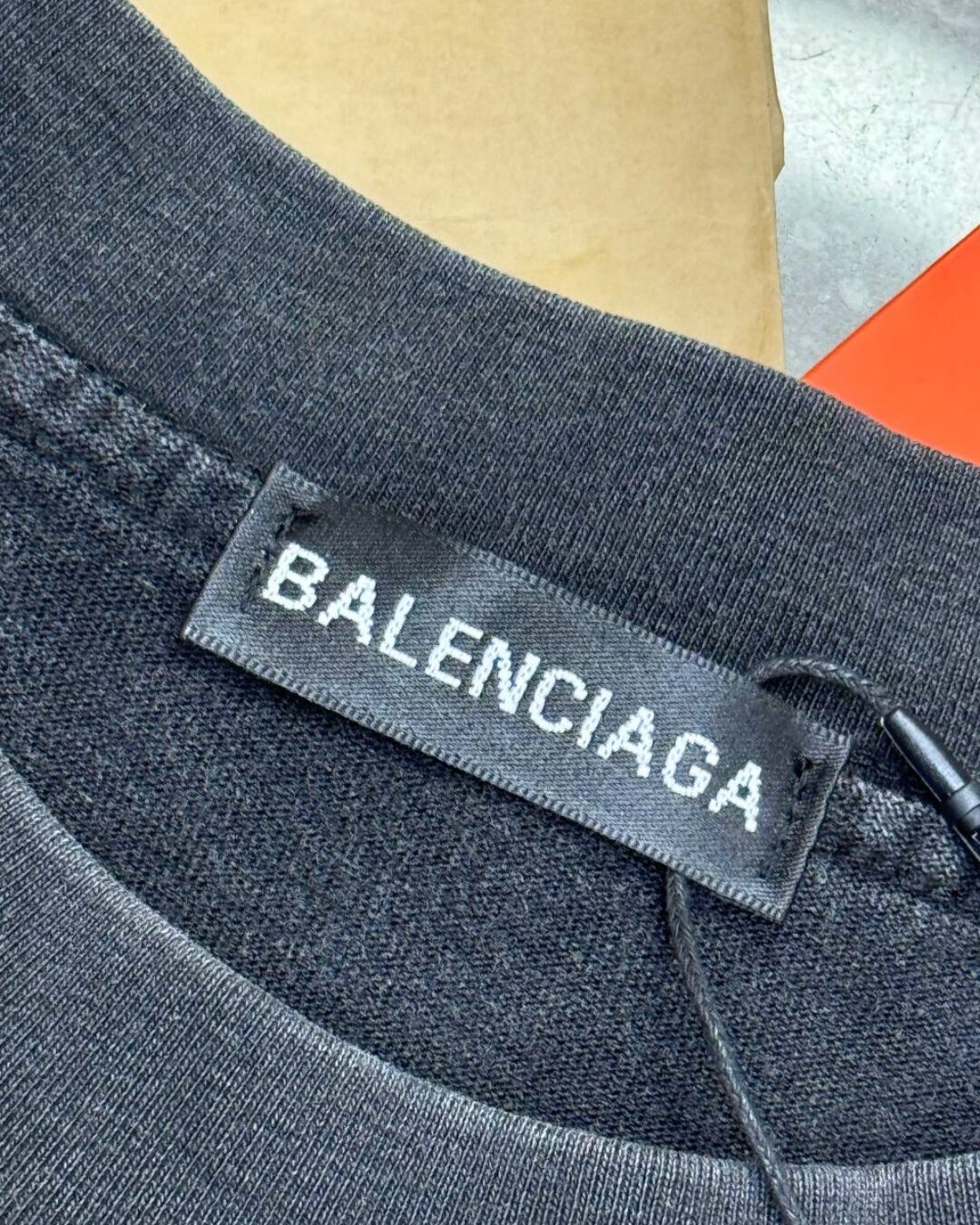 Футболка Balenciaga — изображение 9