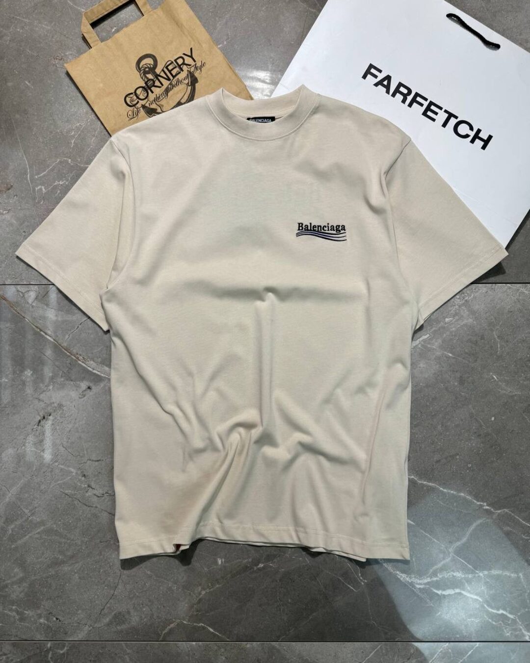 Футболка Balenciaga
