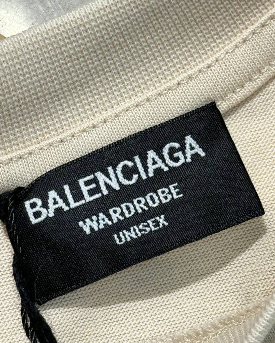 Футболка Balenciaga — изображение 6