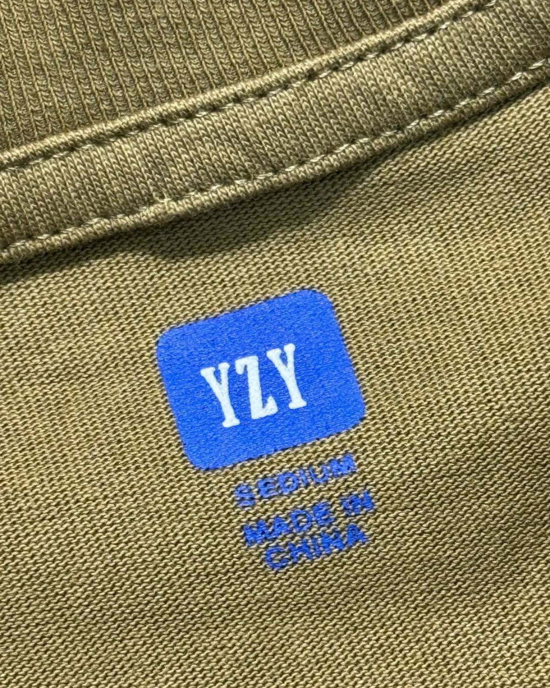 Футболка Gap x Yeezy — изображение 7