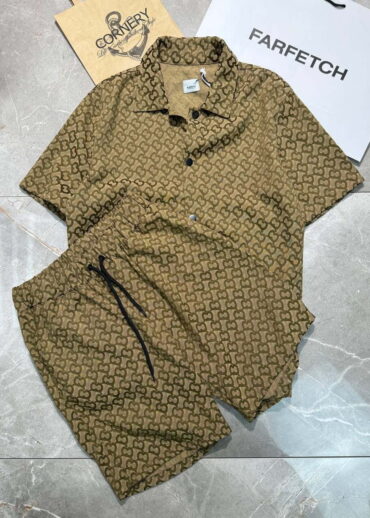 Костюм Burberry