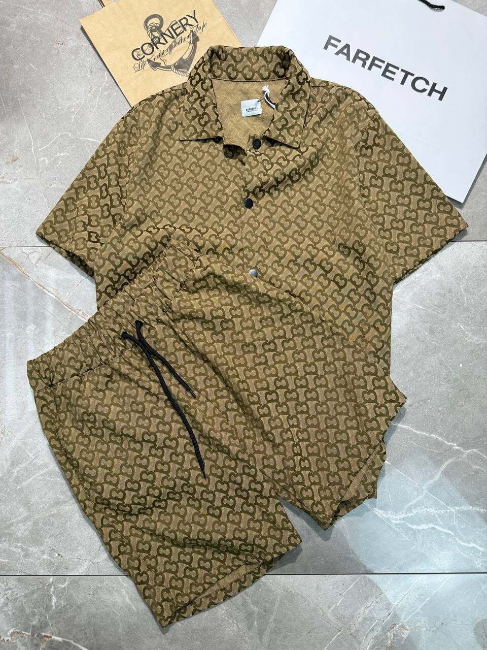 Костюм Burberry