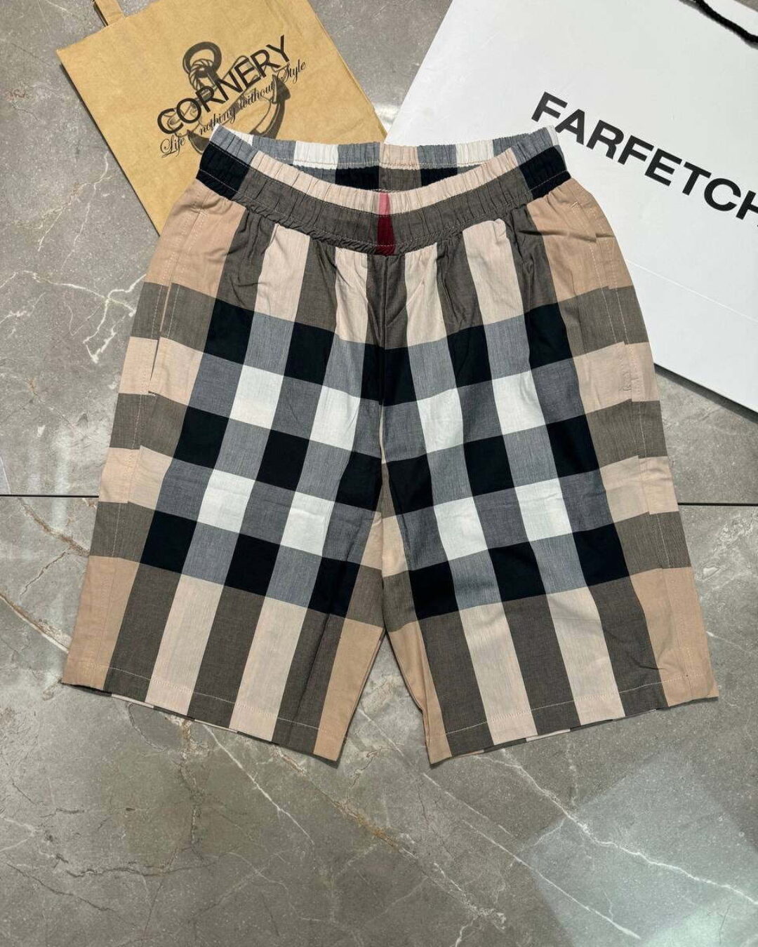 Костюм Burberry — изображение 6