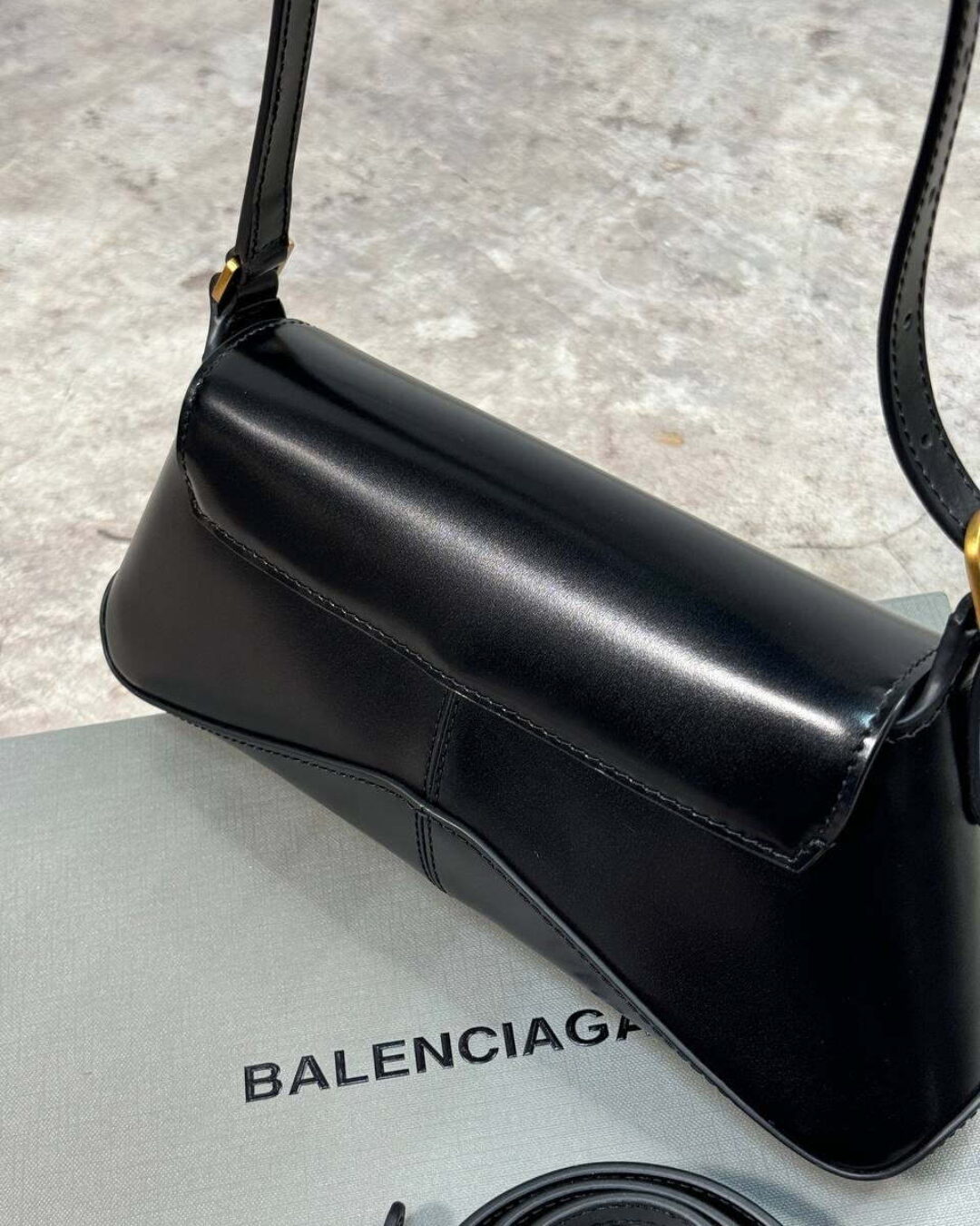 Сумка Balenciaga Hourglass — изображение 3