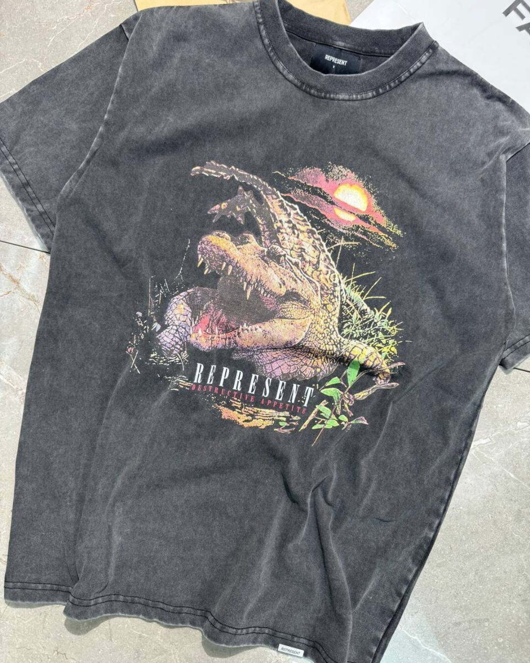 Футболка Represent — изображение 3