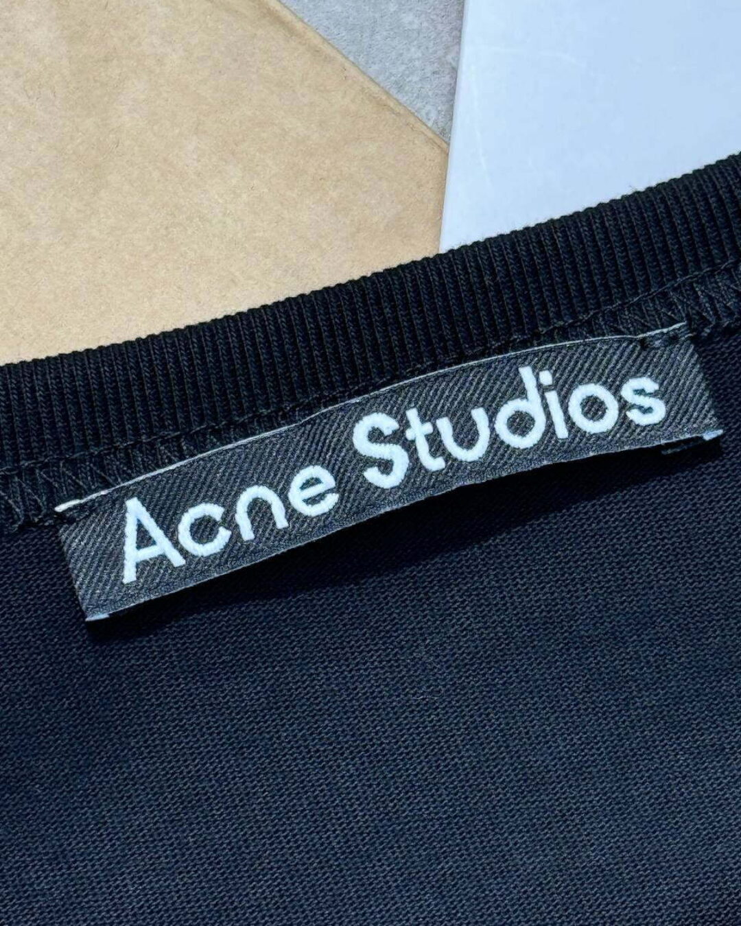 Футболка Acne Studios — изображение 9