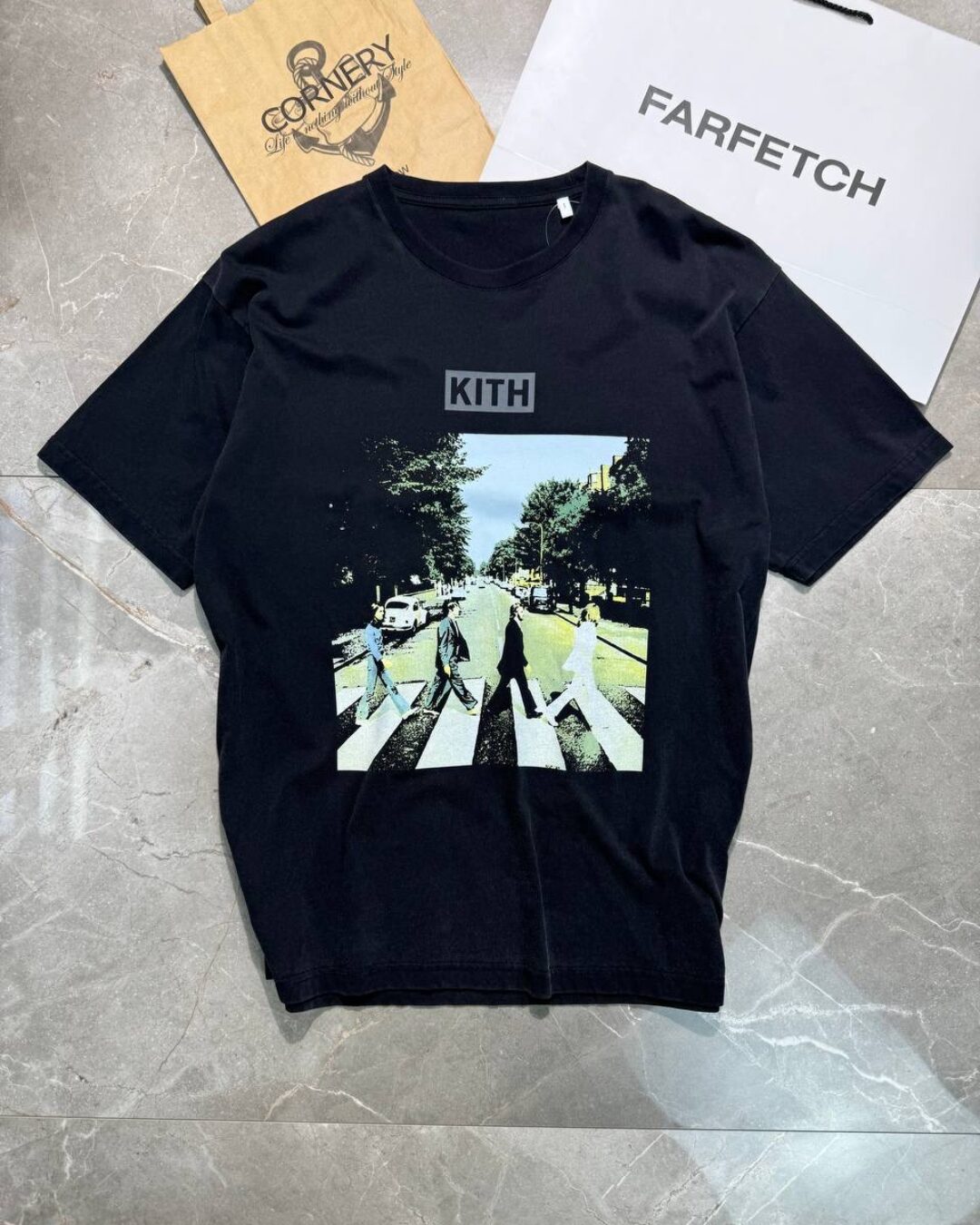 Футболка Kith