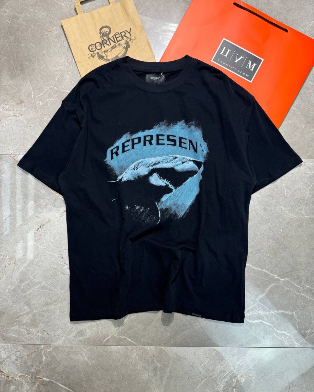 Футболка Represent