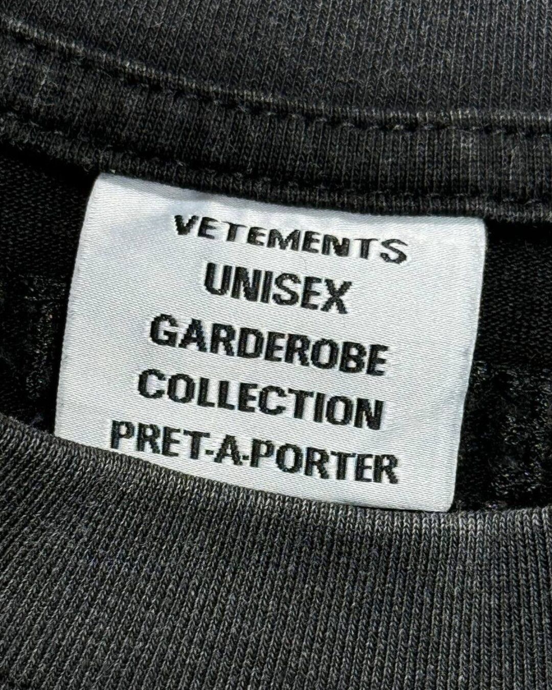Футболка Vetements A Lot Of Money — изображение 5